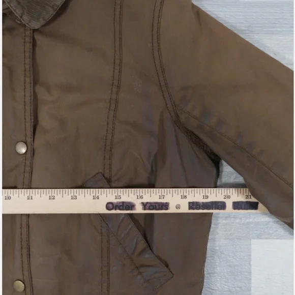 Barbour “Vintage Beadnell” Waxed Cotton Jacket - Picture 9 of 13